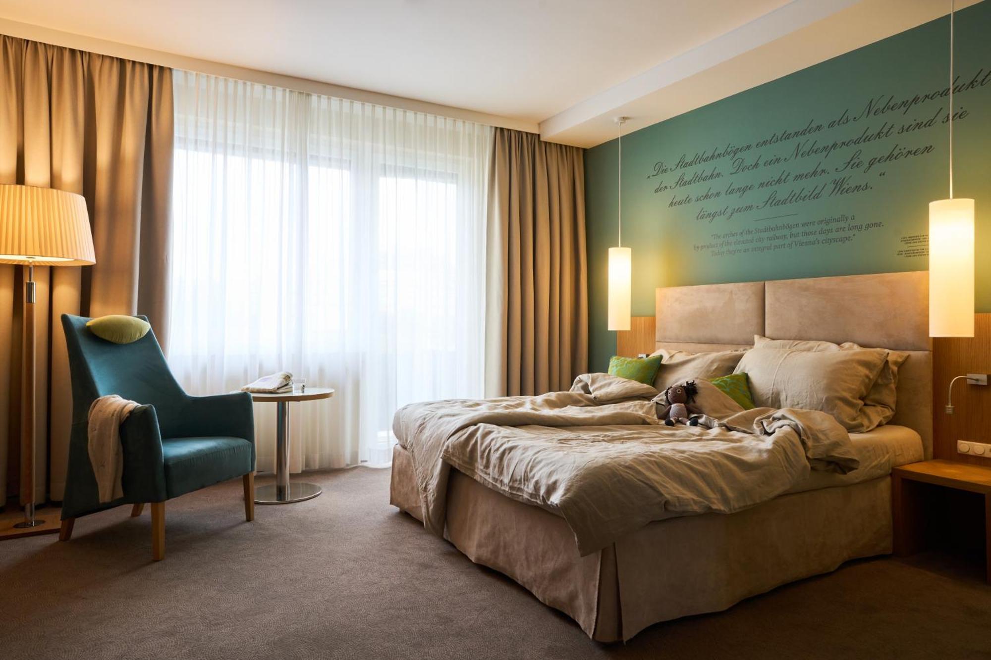 Hotel Henriette Stadthotel Ex Capri 4*